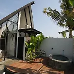 Ubu Villa Coconut 102 - In Yogyakarta